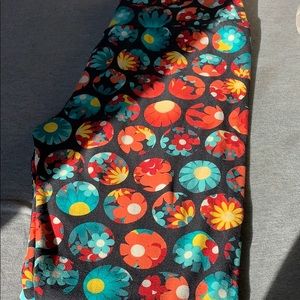 Lularoe leggings size TC